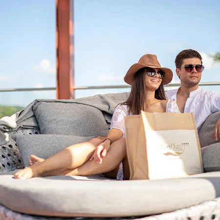 Отель Mendan Magic & Wellness