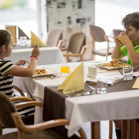 Mendan Magic & Wellness