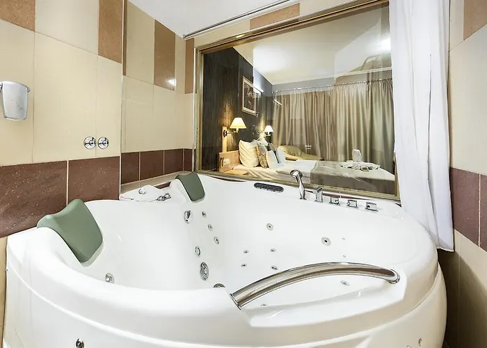 Mendan Magic & Wellness מלון זלקרוס