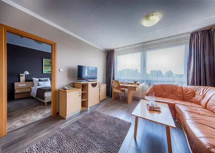 Mendan Magic & Wellness מלון